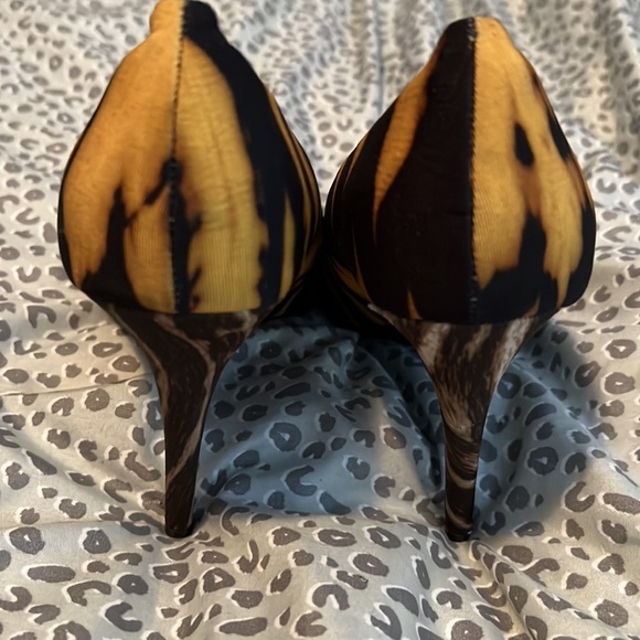 3 for $20 💜 H&M Heels - Picture 7 of 7